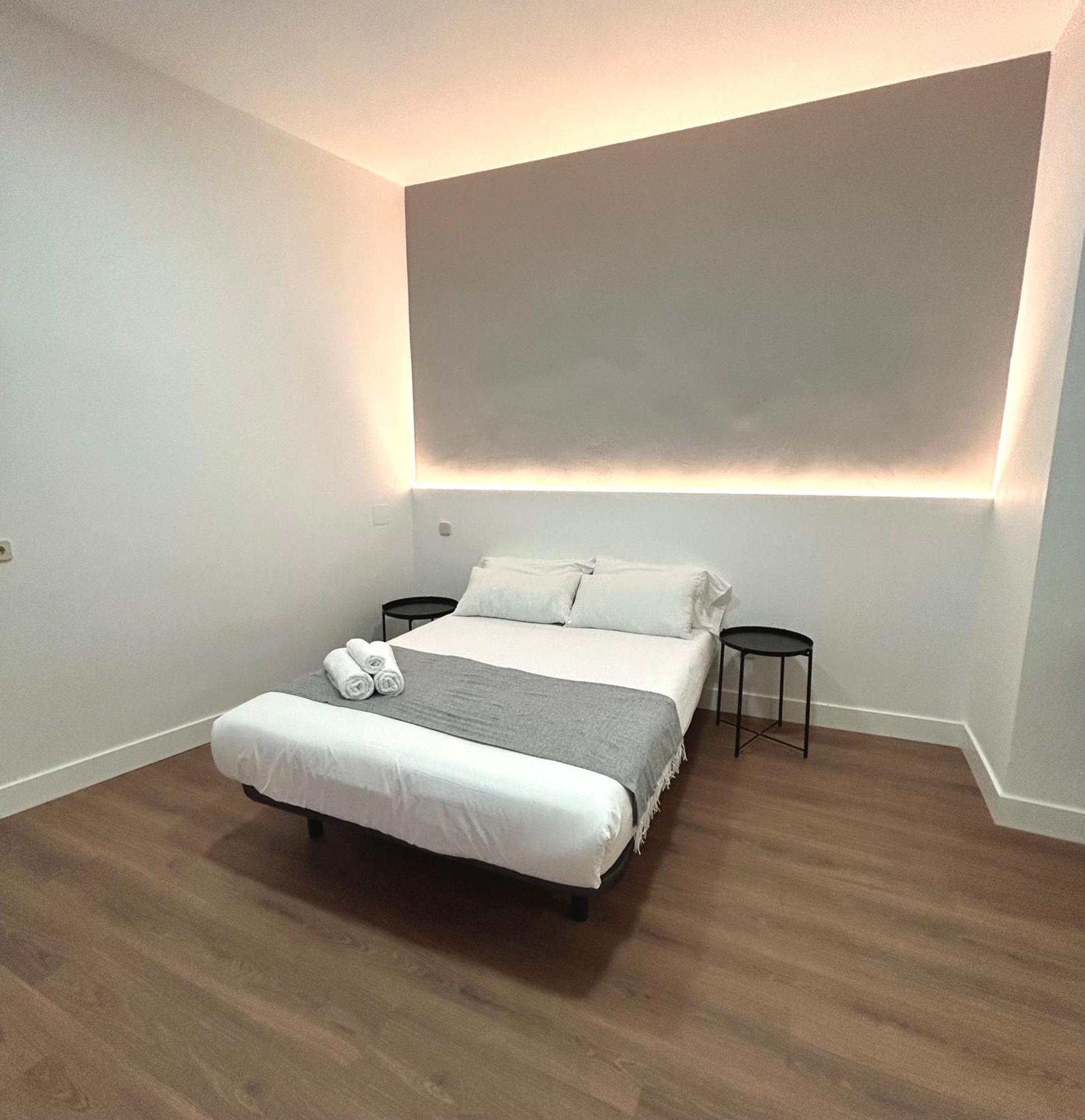 H21 Rooms Madrid Exteriör bild